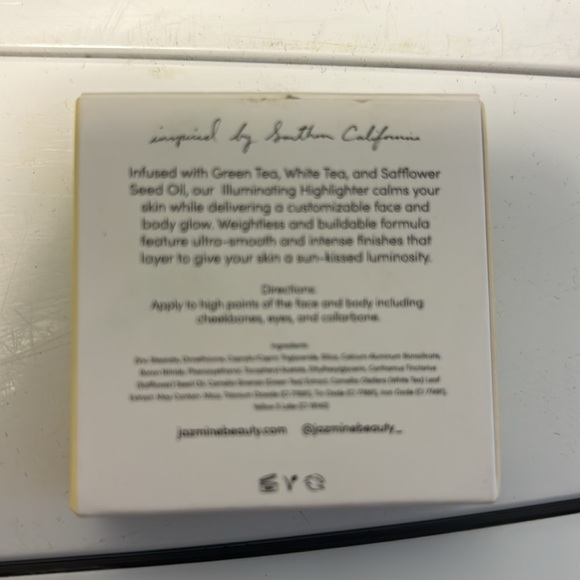 JAZMINE BEAUTY Illuminating Highlighter in Jazzy - Picture 2 of 2